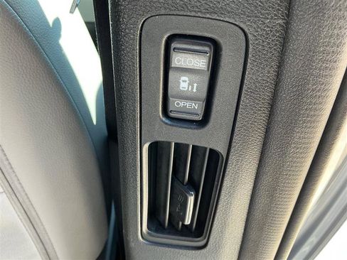 Used 2018 Honda Odyssey EX-L image 34