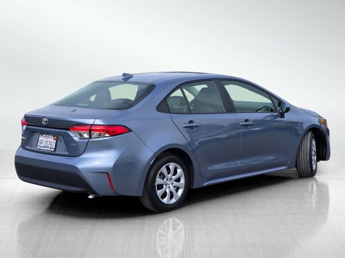 Used 2024 Toyota Corolla LE FWD image 4