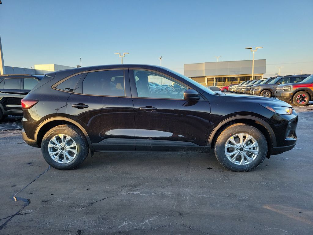 New 2026 Ford Escape Active w/ Cold Weather Package AWD/4WD image 3