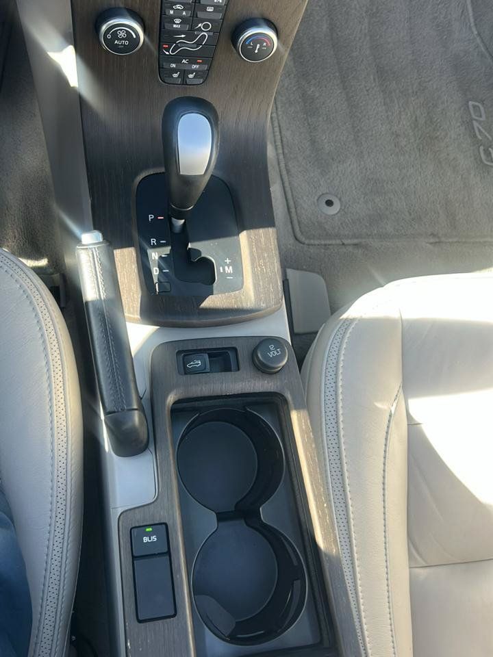Used 2013 Volvo C70 T5 w/ Dynamic Pkg FWD image 17