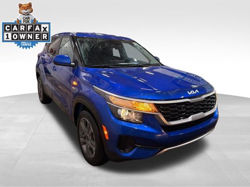 Used 2023 Kia Seltos LX image 3