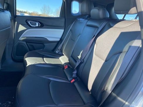 Used 2024 Jeep Compass Limited image 19
