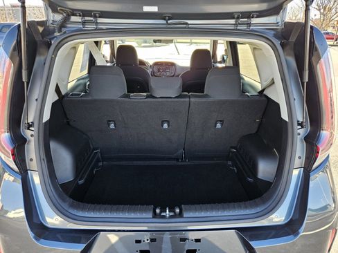 Used 2024 Kia Soul LX w/ Option Group 015 image 17