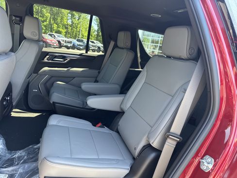 New 2026 GMC Yukon Elevation AWD/4WD image 14