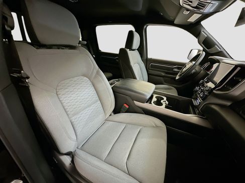 Used 2025 RAM 1500 Big Horn image 31