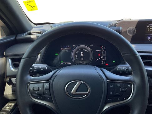 Used 2022 Lexus UX 250h w/ Accessory Package (Z2) AWD/4WD image 12