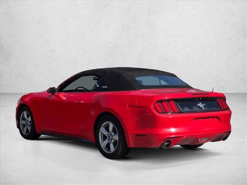 Used 2015 Ford Mustang Convertible image 7
