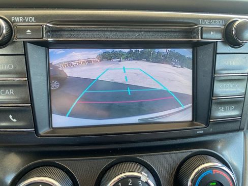 Used 2014 Toyota RAV4 LE FWD image 20