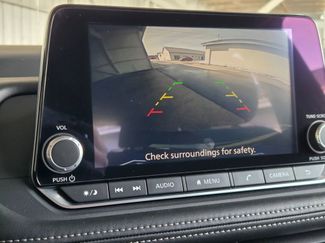 Used 2025 Nissan Rogue SV video 2