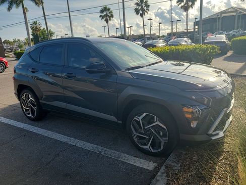 Used 2026 Hyundai Kona SEL Premium FWD image 2