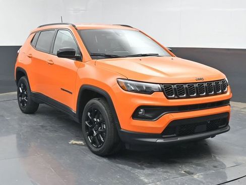 Used 2026 Jeep Compass Latitude AWD/4WD image 1
