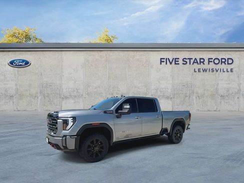 Used 2024 GMC Sierra 2500 AT4 w/ AT4 Preferred Package AWD/4WD image 4