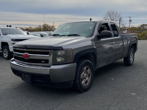 Used 2008 Chevrolet Silverado 1500 LT w/ Power Pack Plus image 3