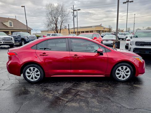 Used 2023 Toyota Corolla LE image 18