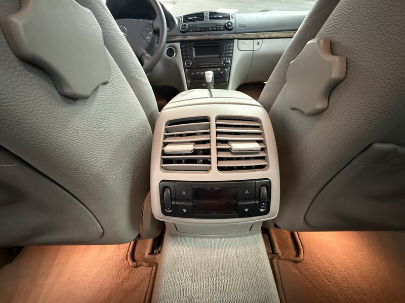 Used 2003 Mercedes-Benz E 500 Sedan w/ X2 Opt Pkg image 31