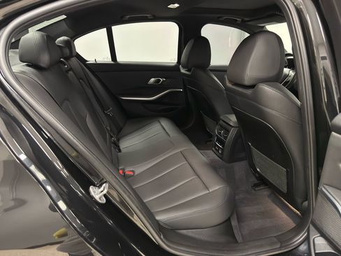 Used 2019 BMW 330i xDrive Sedan w/ Convenience Package image 31