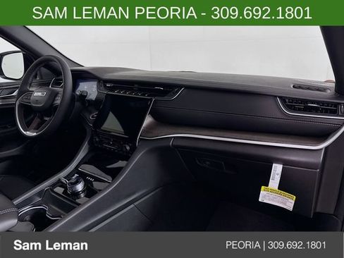 New 2025 Jeep Grand Cherokee L Limited w/ Black Appearance Package image 30