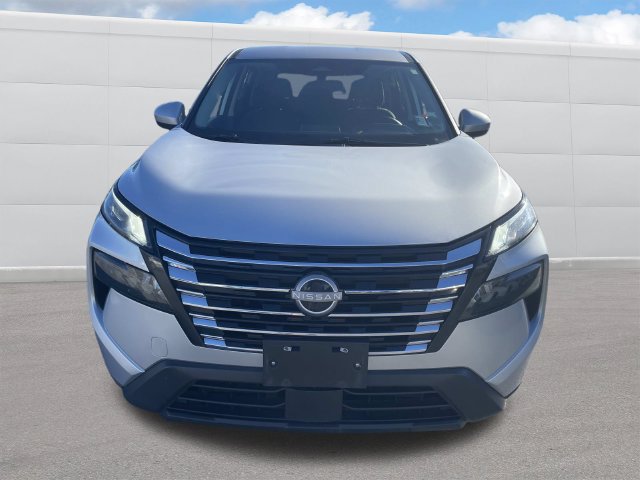 Used 2025 Nissan Rogue SV AWD/4WD image 13