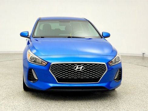 Used 2018 Hyundai Elantra GT image 2
