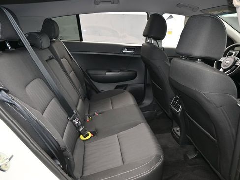 Used 2022 Kia Sportage LX image 34