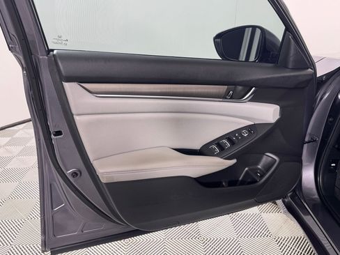 Used 2020 Honda Accord LX image 10