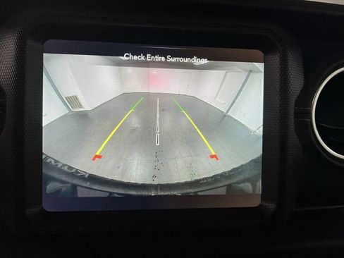 Used 2022 Jeep Wrangler Unlimited Sahara image 15