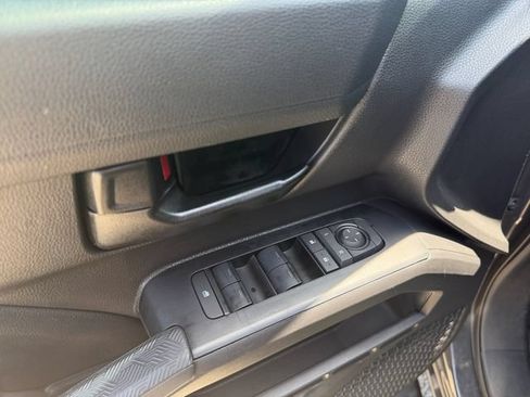 Certified 2026 Toyota Tacoma SR5 AWD/4WD image 17