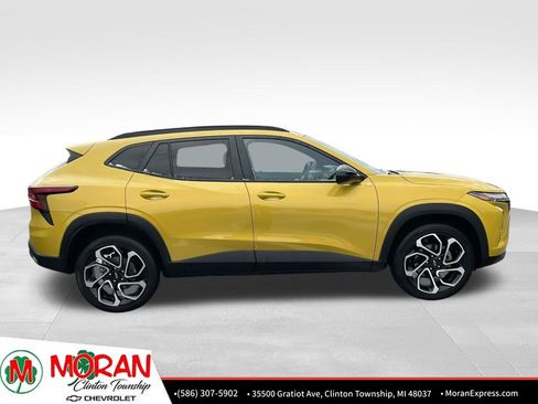 Used 2024 Chevrolet Trax RS w/ Driver Confidence Package image 7