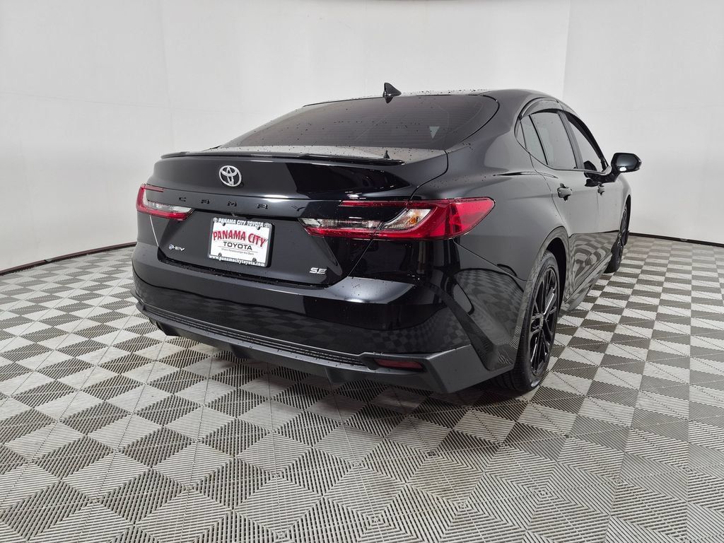Used 2026 Toyota Camry SE FWD image 3