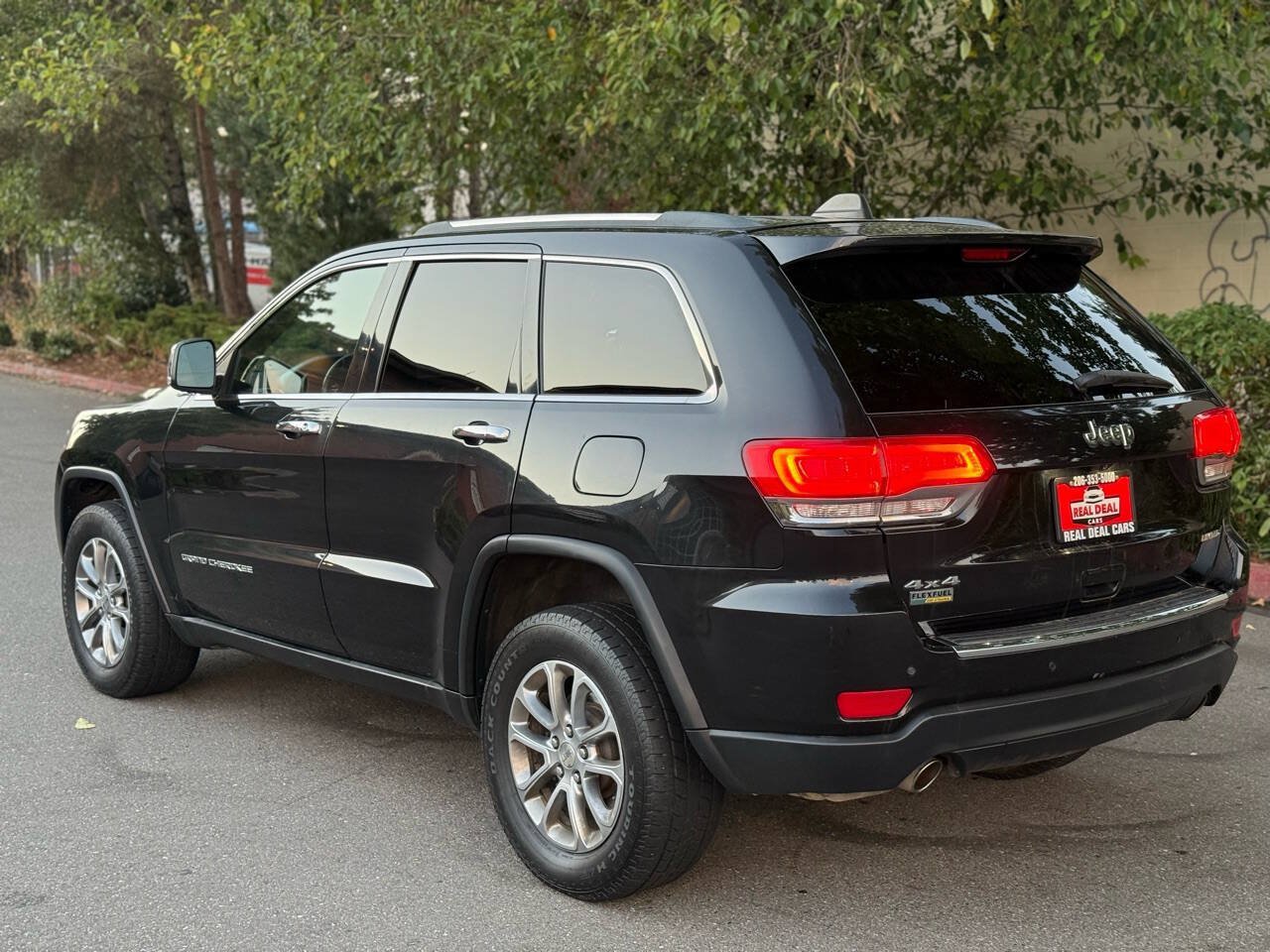 Used 2014 Jeep Grand Cherokee Limited AWD/4WD image 14