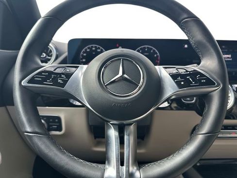 Certified 2025 Mercedes-Benz GLA 250 4MATIC image 19