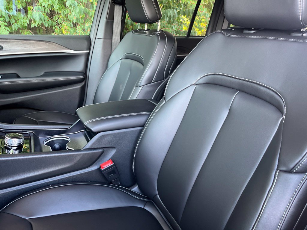 New 2026 Jeep Grand Cherokee Limited AWD/4WD image 5