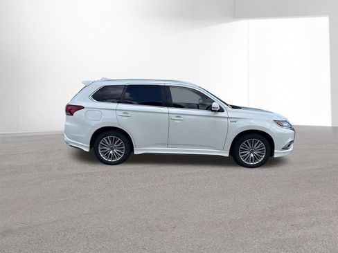 Used 2019 Mitsubishi Outlander SEL AWD/4WD image 29