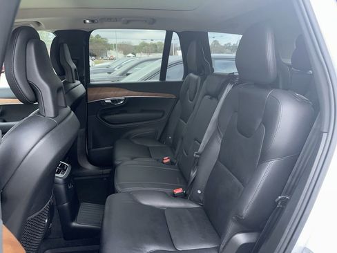 Used 2022 Volvo XC90 T8 Inscription Expression w/ Advanced Package image 4