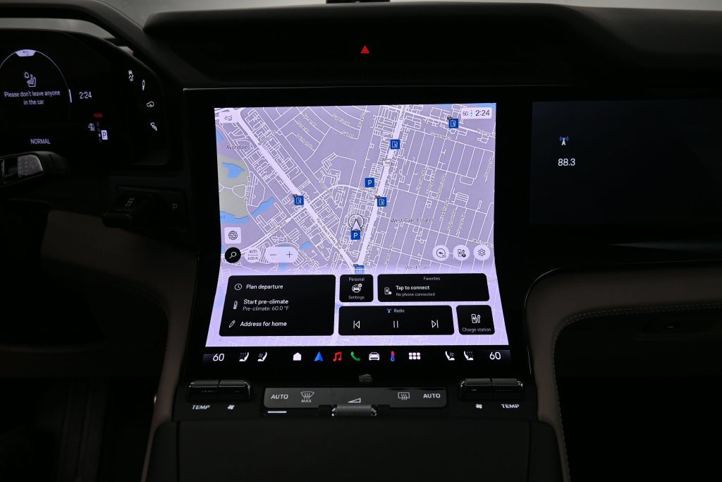 Certified 2026 Porsche Cayenne Turbo AWD/4WD image 20