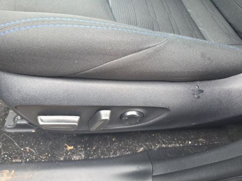 Used 2024 Toyota RAV4 SE image 16