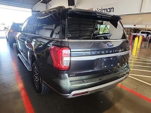 Used 2023 Ford Expedition Max XLT image 3