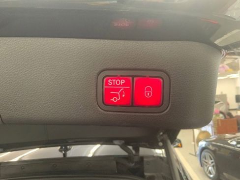 Used 2017 Mercedes-Benz GLE 43 AMG 4MATIC image 37