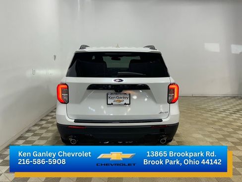 Used 2022 Ford Explorer ST-Line AWD/4WD image 5
