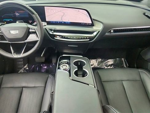 Used 2025 Cadillac Lyriq Sport image 20