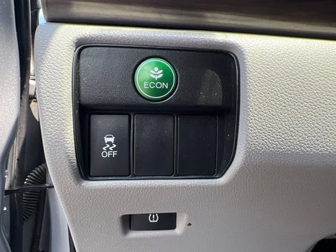 Used 2017 Honda Accord EX-L image 10