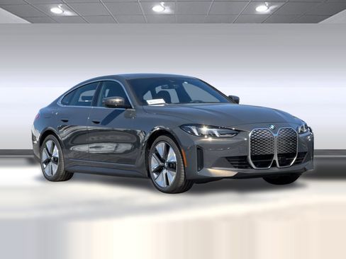 Used 2026 BMW i4 eDrive40 w/ Premium Package RWD image 7