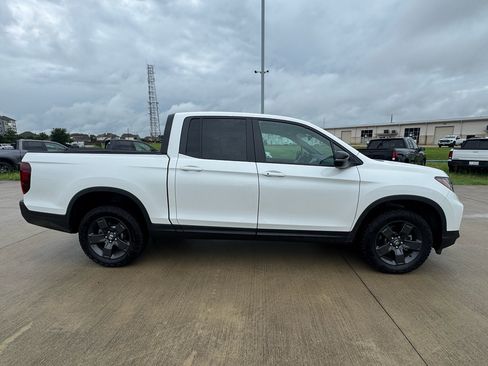 Certified 2026 Honda Ridgeline TrailSport image 9