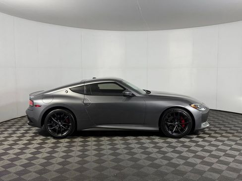 Used 2025 Nissan Z Performance w/ Floor Mat Package RWD image 5