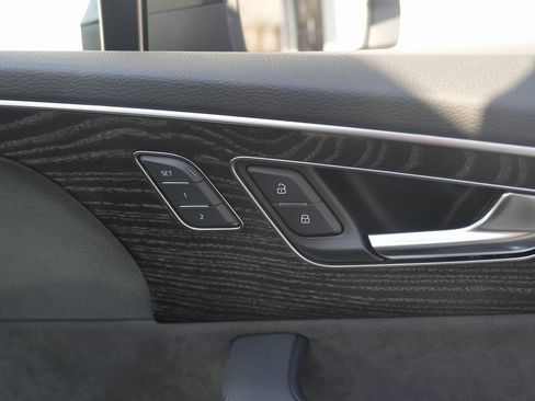 Used 2021 Audi Q7 3.0T Prestige image 38