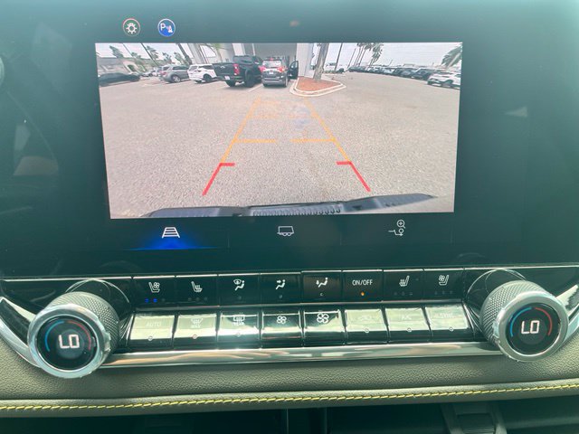Used 2024 Chevrolet Colorado ZR2 w/ ZR2 Convenience Package III AWD/4WD image 15