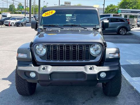 Used 2024 Jeep Wrangler Sport AWD/4WD image 8