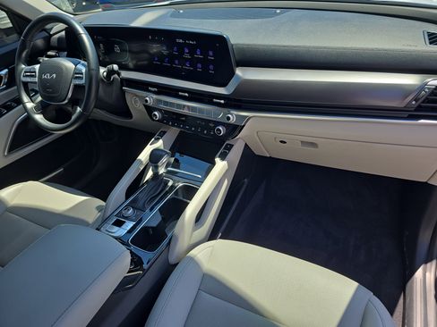 Certified 2024 Kia Telluride S w/ S Sunroof Package AWD/4WD image 11