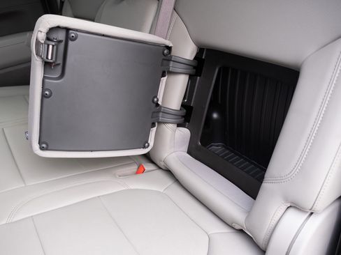 Used 2020 Chevrolet Silverado 1500 LTZ image 19