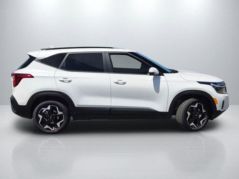 New 2026 Kia Seltos S FWD image 3